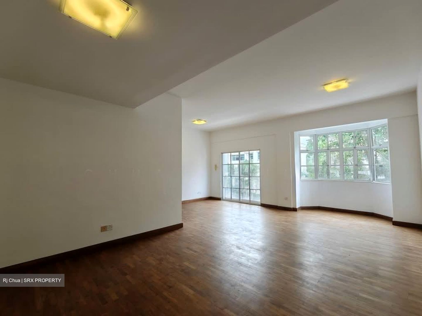La Suisse (D11), Terrace #562312291